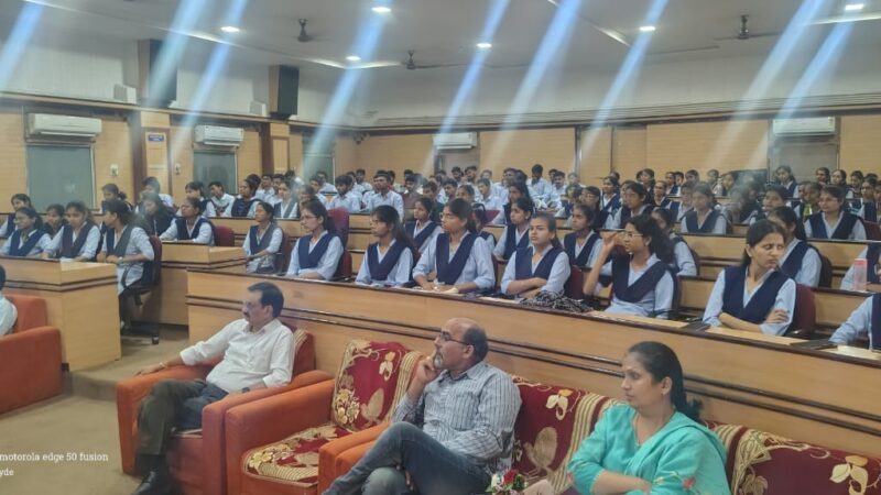 राष्ट्रीय सेवा योजना अंतर्गत कृषी महाविद्यालय, अकोला येथे विद्यार्थ्यांसाठी “आरोग्य जनजागृती शिबिर संपन्न”