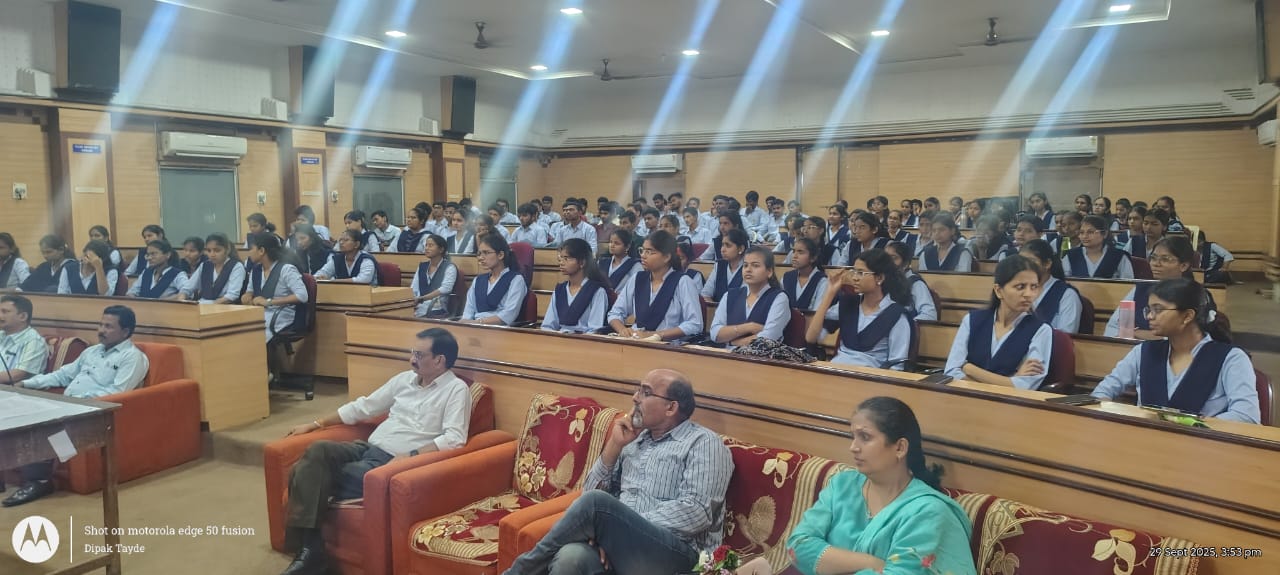 राष्ट्रीय सेवा योजना अंतर्गत कृषी महाविद्यालय, अकोला येथे विद्यार्थ्यांसाठी “आरोग्य जनजागृती शिबिर संपन्न”