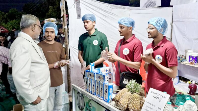 ॲग्रोटेक -२०२५ मध्ये कृषी विद्यार्थ्यांचा उद्योजकतेकडे आत्मविश्वासपूर्ण प्रवास.