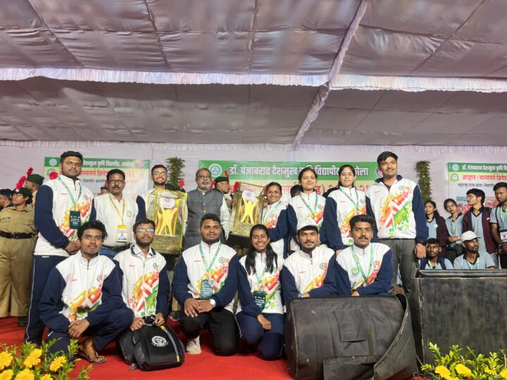 “डॉ. पंजाबराव देशमुख कृषी विद्यापीठाला राज्यस्तरीय दोन मानाचे पुरस्कार”